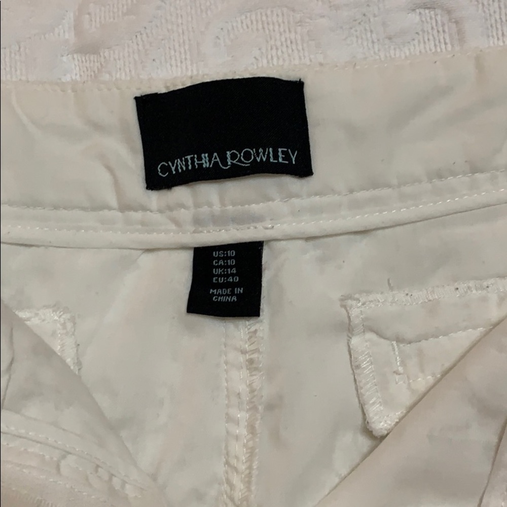 Shorts - Picture 3 of 4